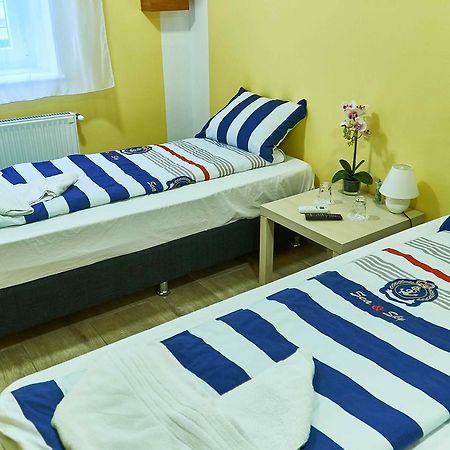 Deniz Guesthouse บูดาเปสต์ ภายนอก รูปภาพ