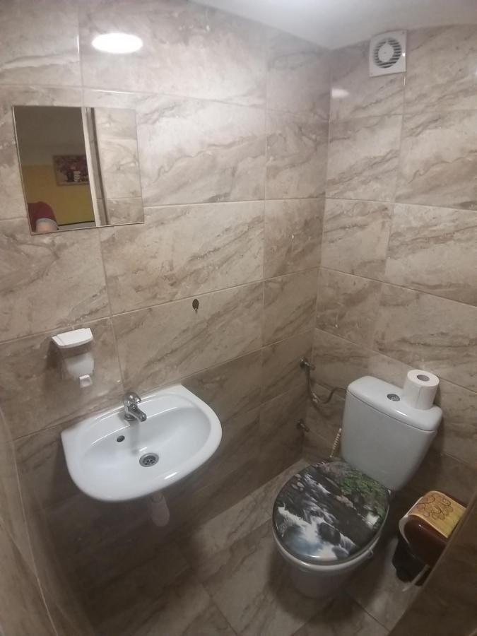 Deniz Guesthouse บูดาเปสต์ ภายนอก รูปภาพ