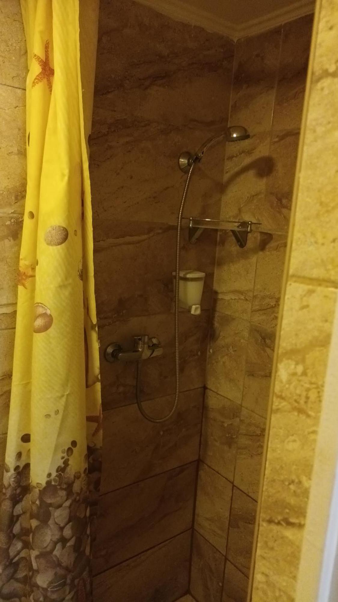 Deniz Guesthouse บูดาเปสต์ ภายนอก รูปภาพ